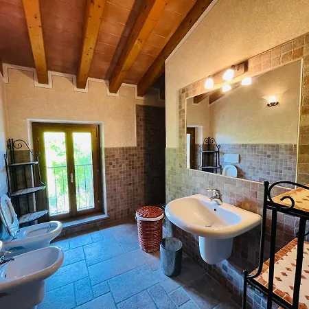 Il Borgo Fra I Laghi Villa Monzambano Exterior photo