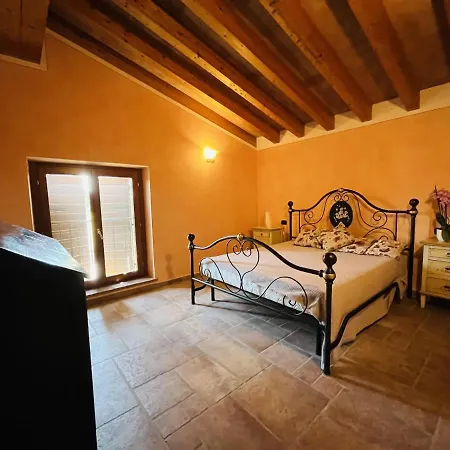 Il Borgo Fra I Laghi Villa Monzambano Exterior photo