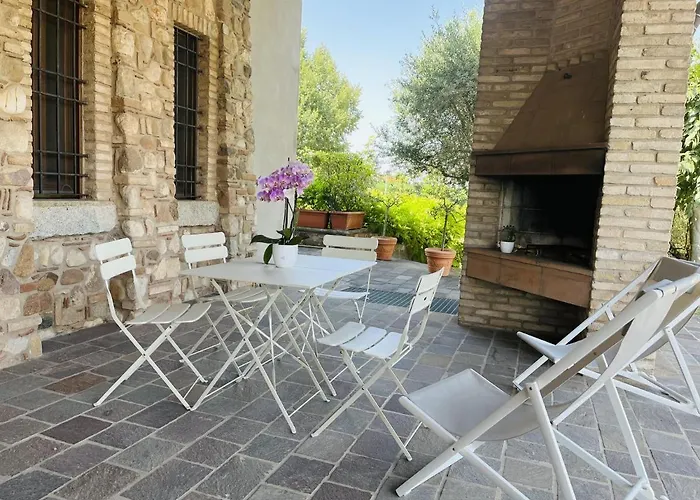 Il Borgo Fra I Laghi