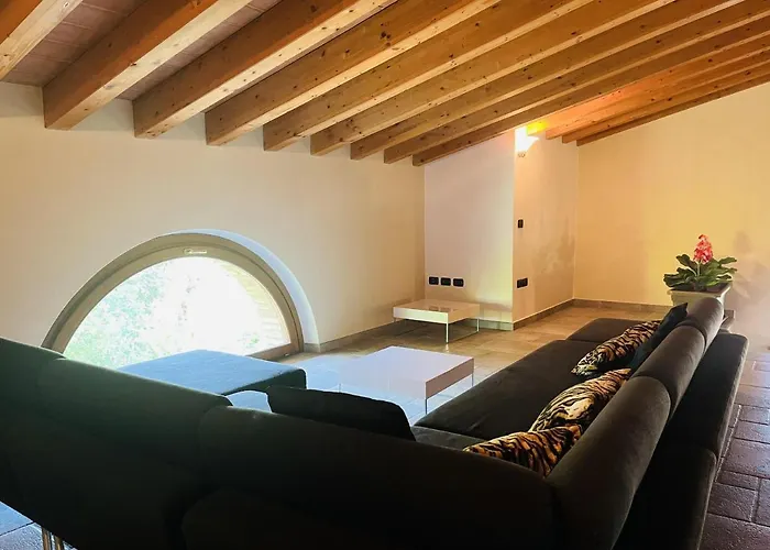 Il Borgo Fra I Laghi